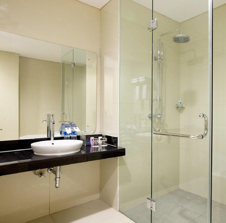 Hariston Hotel & Suites, Pluit - Jakarta Jacarta Exterior foto