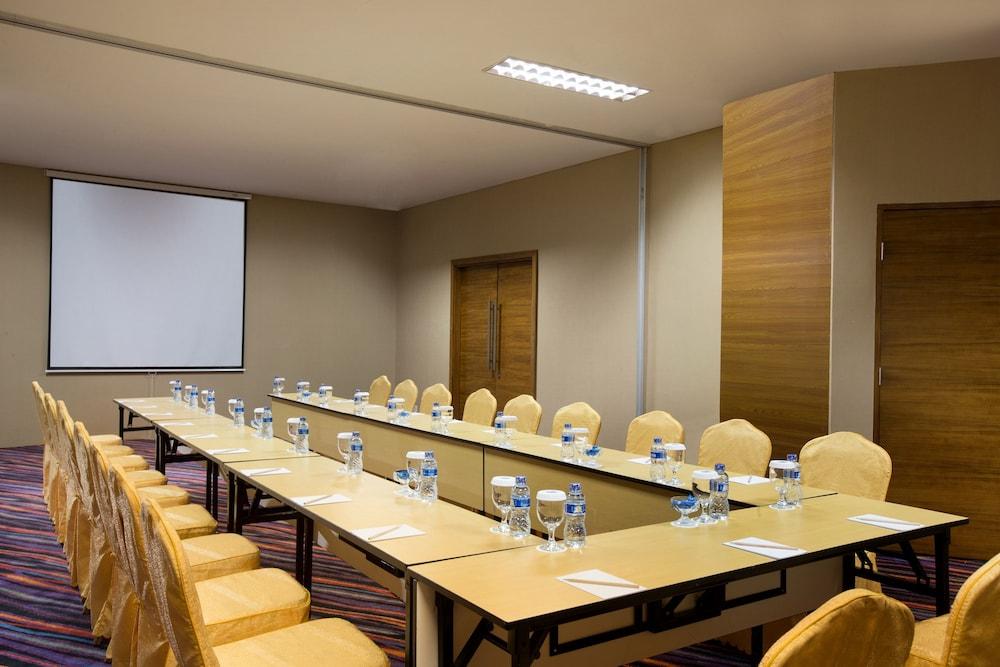 Hariston Hotel & Suites, Pluit - Jakarta Jacarta Exterior foto